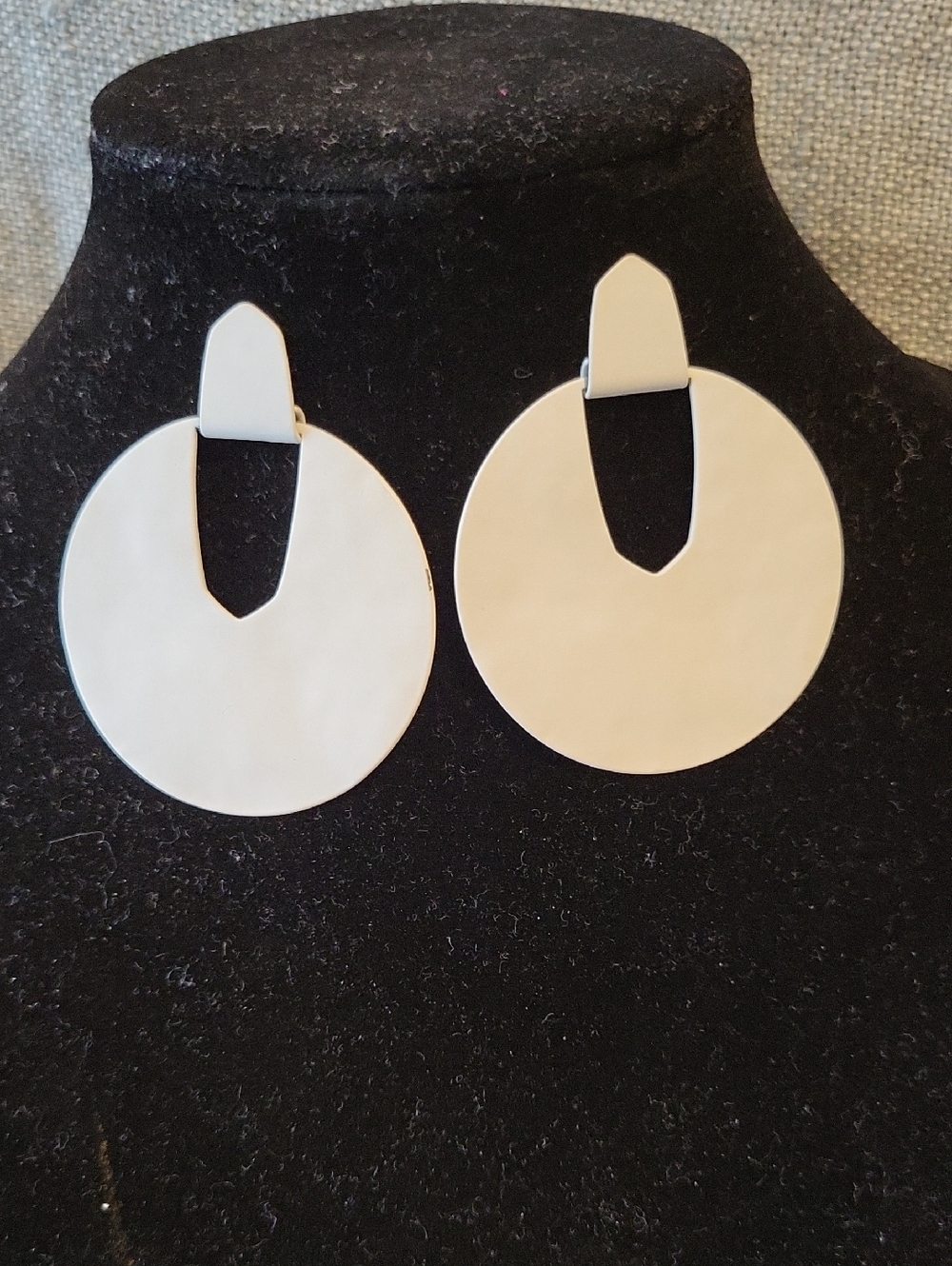 Kendra Scott "Diane" Statement Earrings in Matte White - Picture 2 of 4
